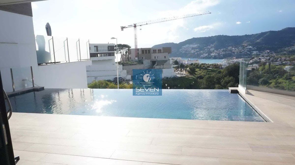 3 bedroom Villa for sale in La Herradura - € 1,099,000 (Ref: 9694876)