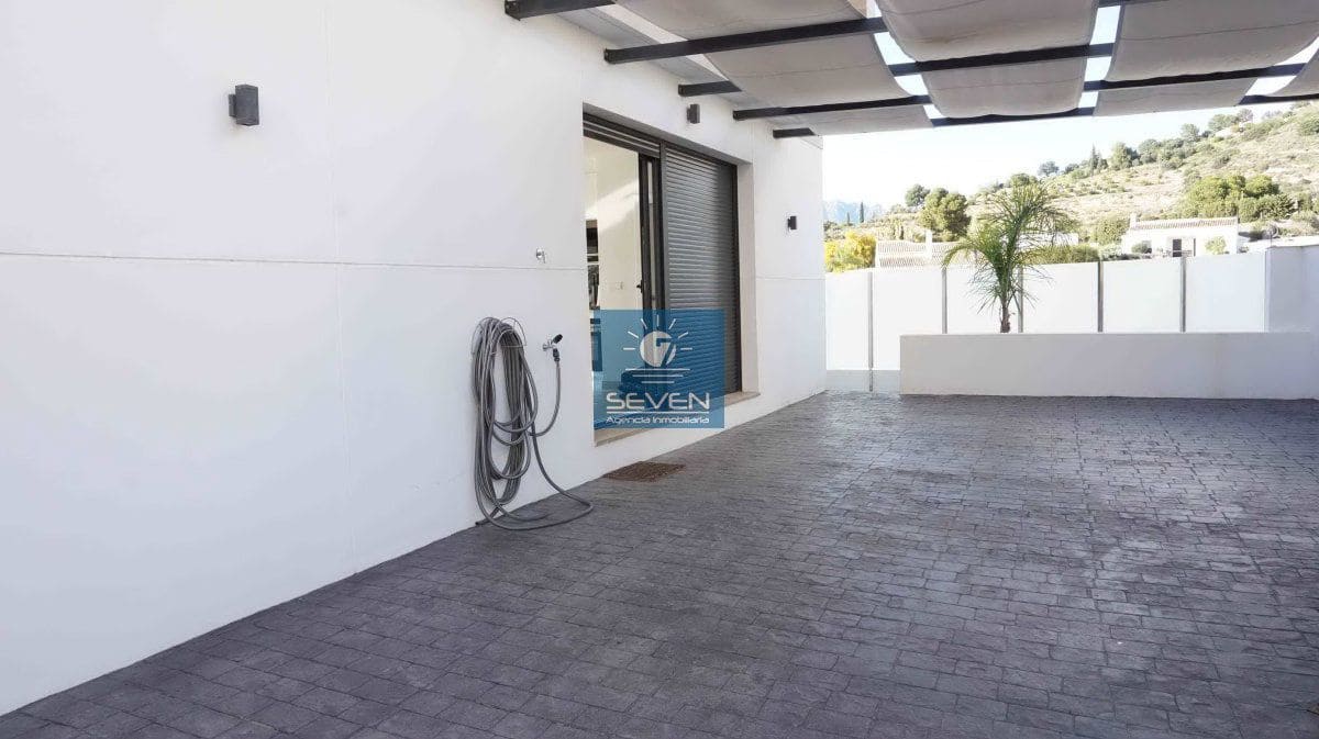3 bedroom Villa for sale in La Herradura - € 1,099,000 (Ref: 9694876)