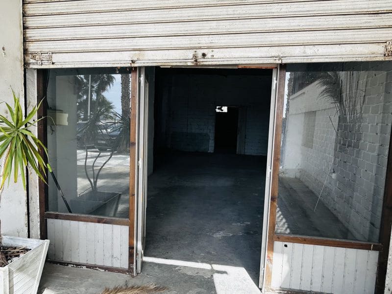 Commercial for rent in Almunecar - € 1,000 (Ref: 9714596)