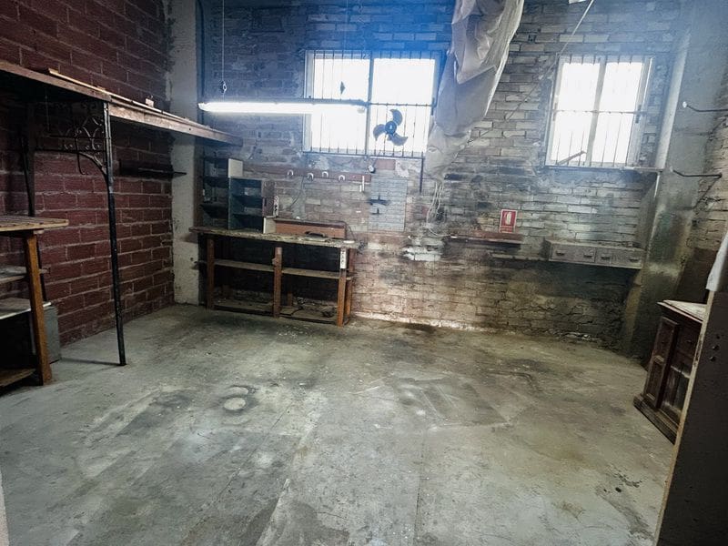 Commercial for rent in Almunecar - € 1,000 (Ref: 9714596)