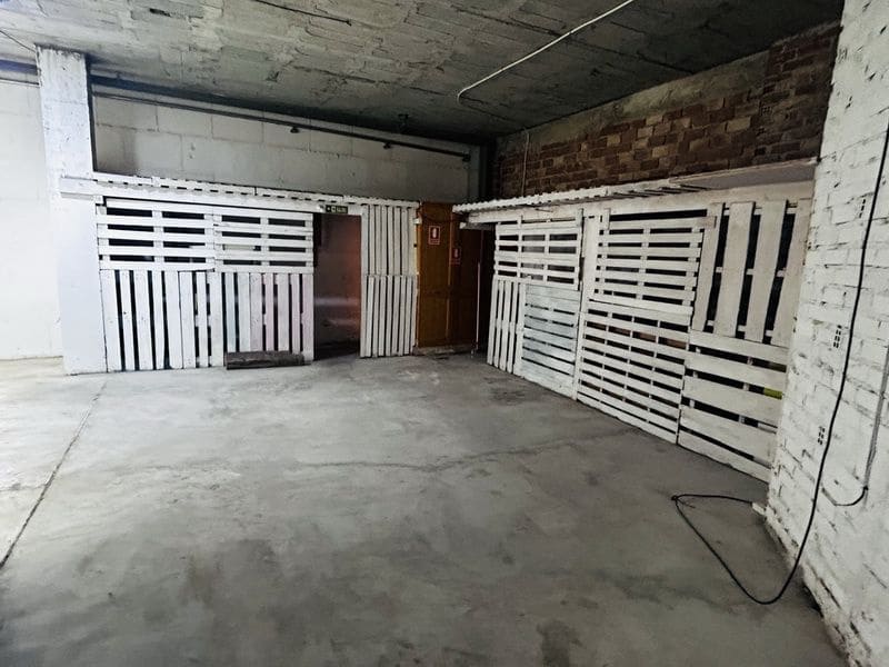 Commercial for rent in Almunecar - € 1,000 (Ref: 9714596)