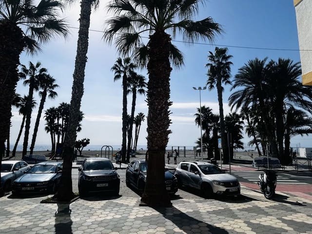 Commercial for rent in Almuñécar - € 1,000 (Ref: 9714596)