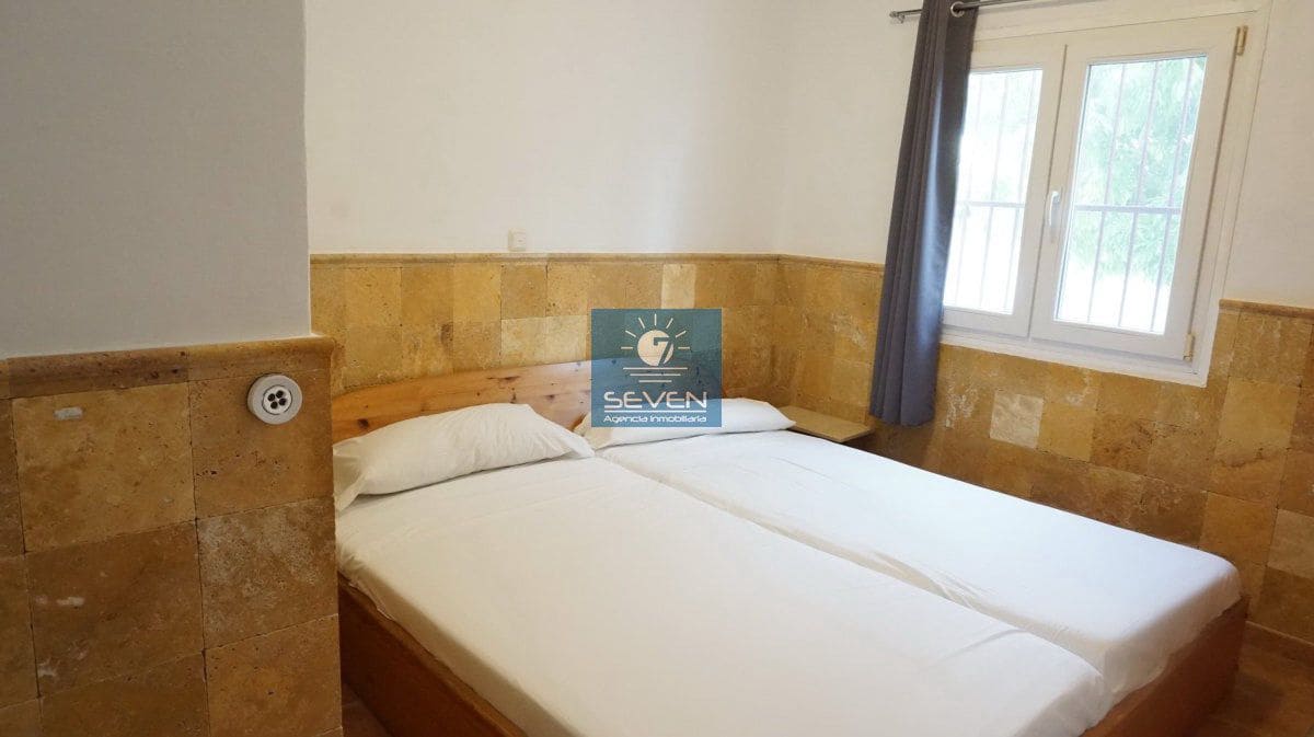 3 slaapkamer Villa te koop in Almunecar met garage - € 550.000 (Ref: 9761747)