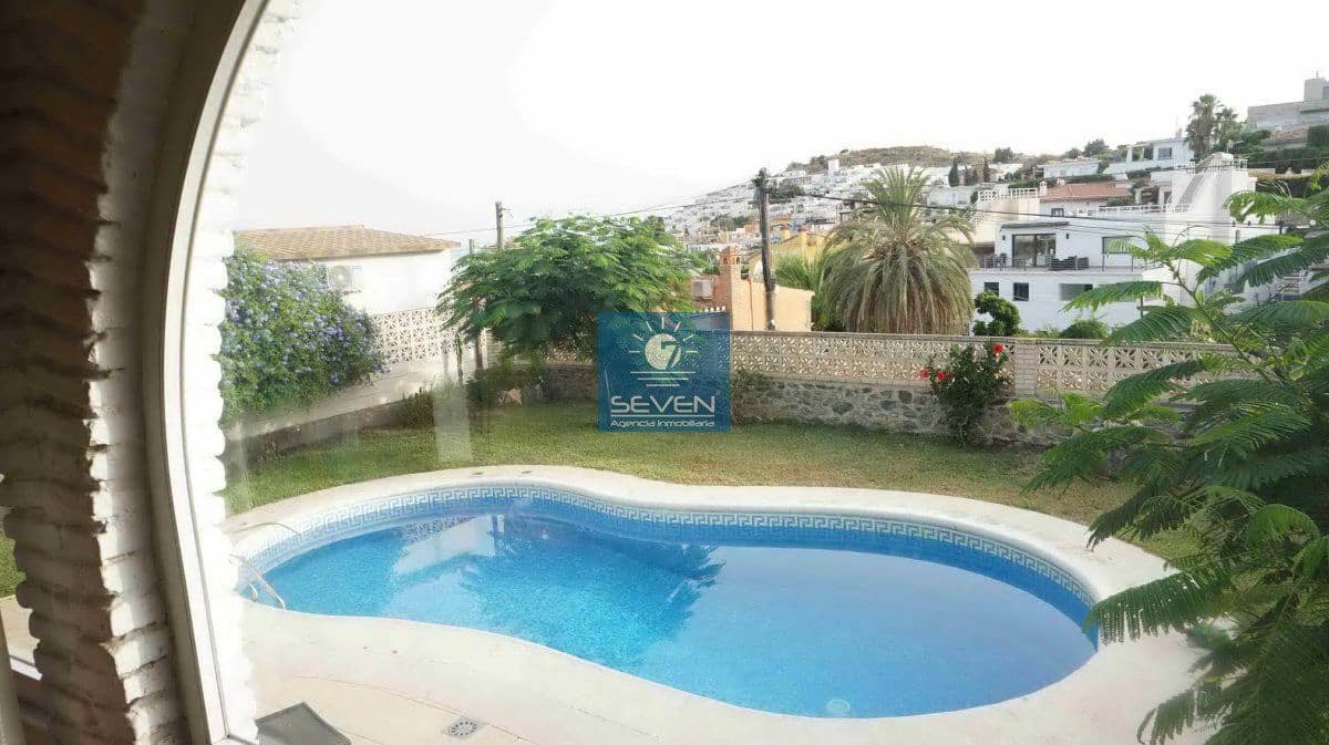 3 slaapkamer Villa te koop in Almunecar met garage - € 550.000 (Ref: 9761747)