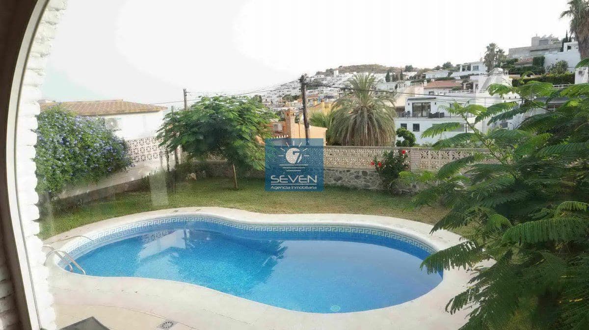 3 slaapkamer Villa te koop in Almunecar met garage - € 550.000 (Ref: 9761747)