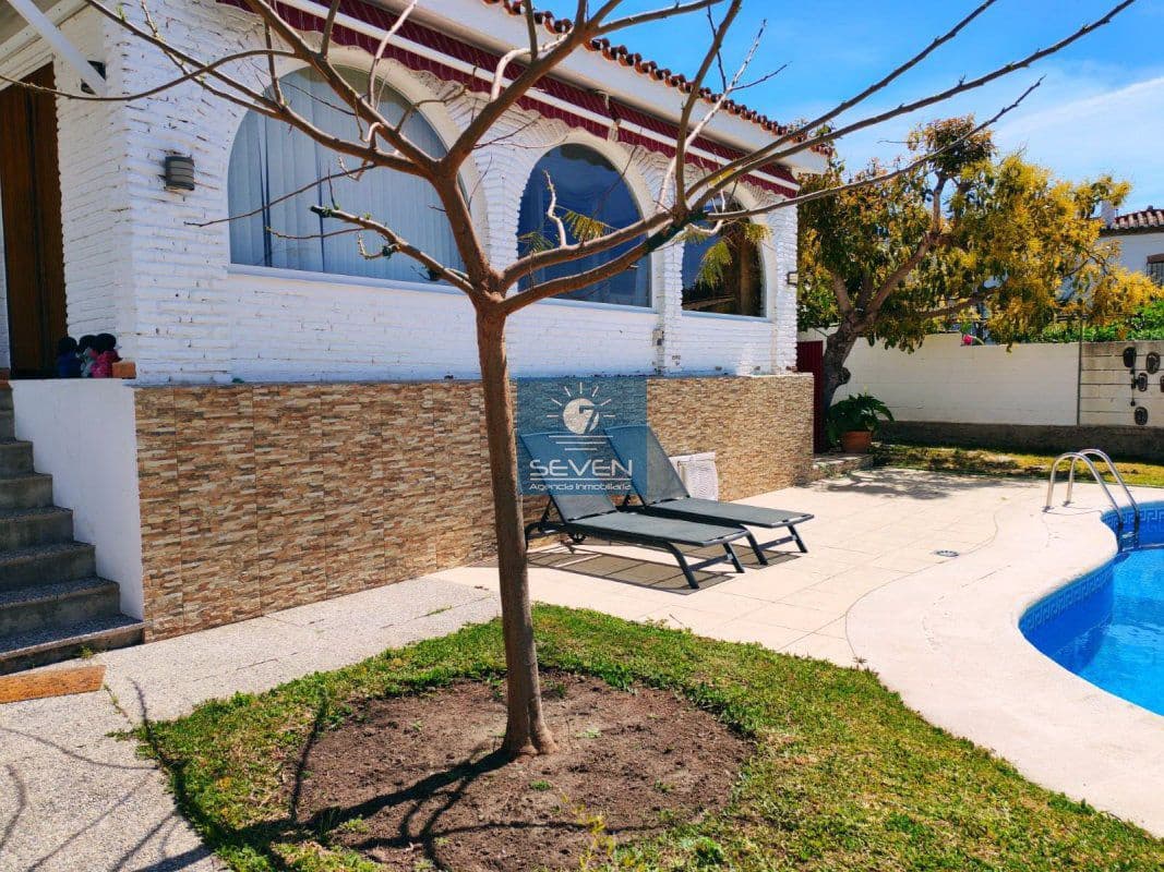 3 slaapkamer Villa te koop in Almunecar met garage - € 550.000 (Ref: 9761747)