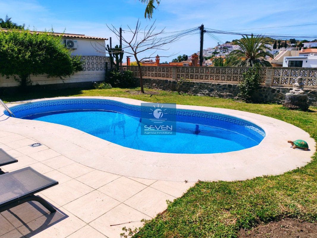 3 slaapkamer Villa te koop in Almunecar met garage - € 550.000 (Ref: 9761747)