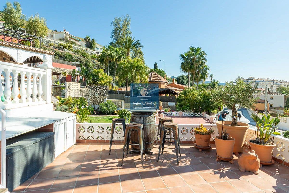 3 soveværelse Villa til leje i Almunecar med garage - € 2.000 (Ref: 9763529)