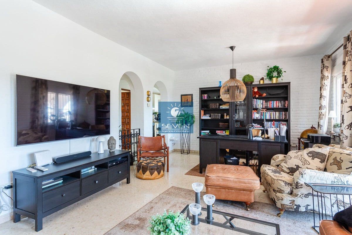 3 soveværelse Villa til leje i Almunecar med garage - € 2.000 (Ref: 9763529)