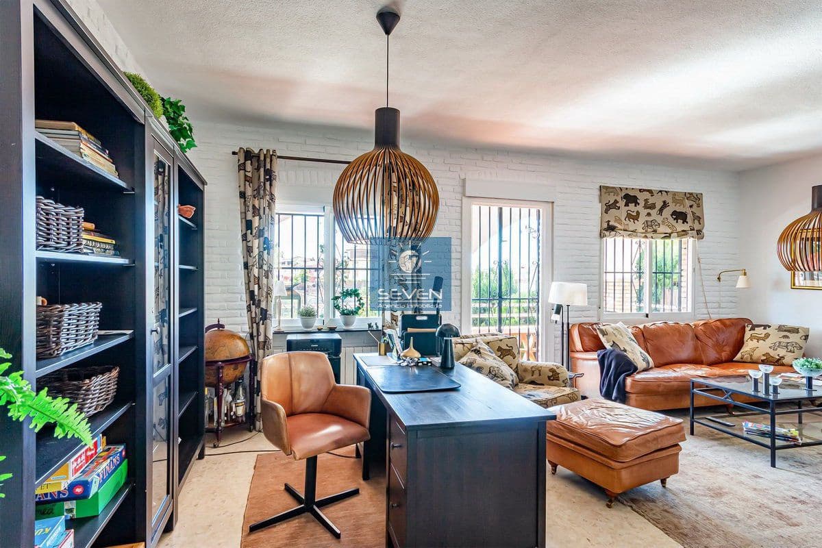 3 soveværelse Villa til leje i Almunecar med garage - € 2.000 (Ref: 9763529)