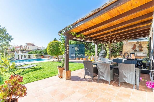 3 soveværelse Villa til leje i Almuñécar med garage - € 2.000 (Ref: 9763529)