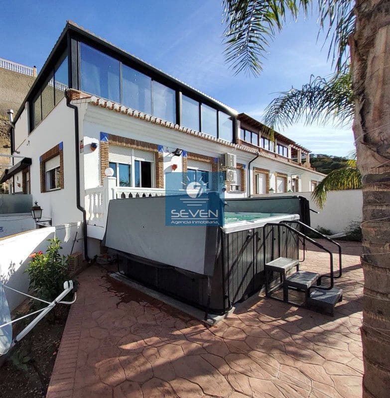 4 soveværelse Byhus til salg i Almunecar med garage - € 469.000 (Ref: 9794273)