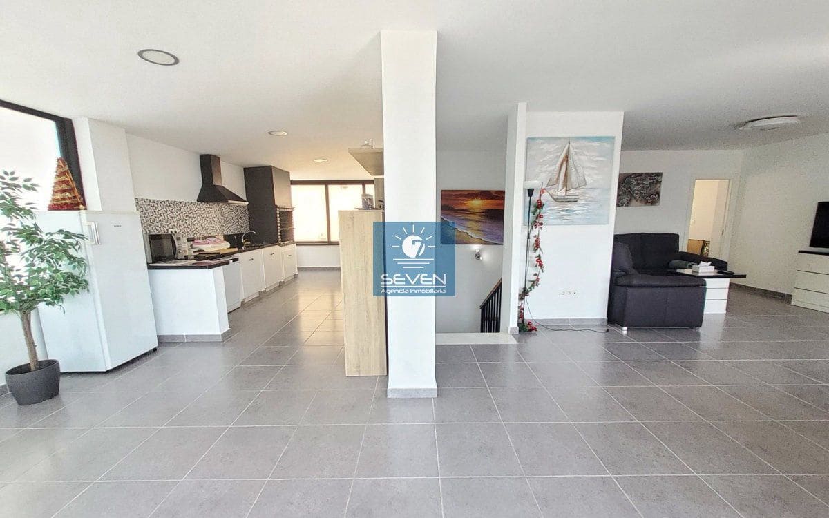 4 soveværelse Byhus til salg i Almunecar med garage - € 469.000 (Ref: 9794273)