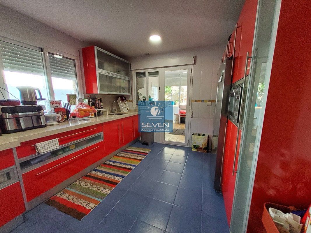 4 soveværelse Byhus til salg i Almunecar med garage - € 469.000 (Ref: 9794273)