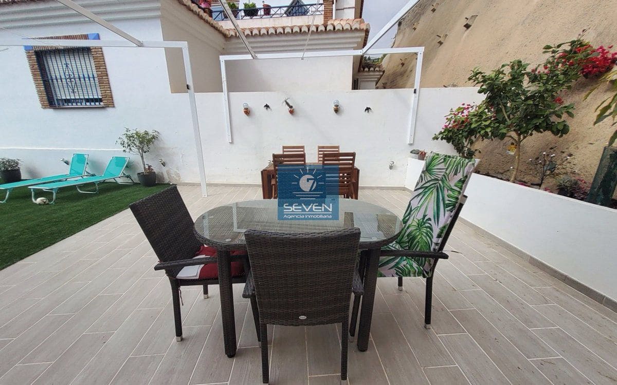 4 soveværelse Byhus til salg i Almunecar med garage - € 469.000 (Ref: 9794273)