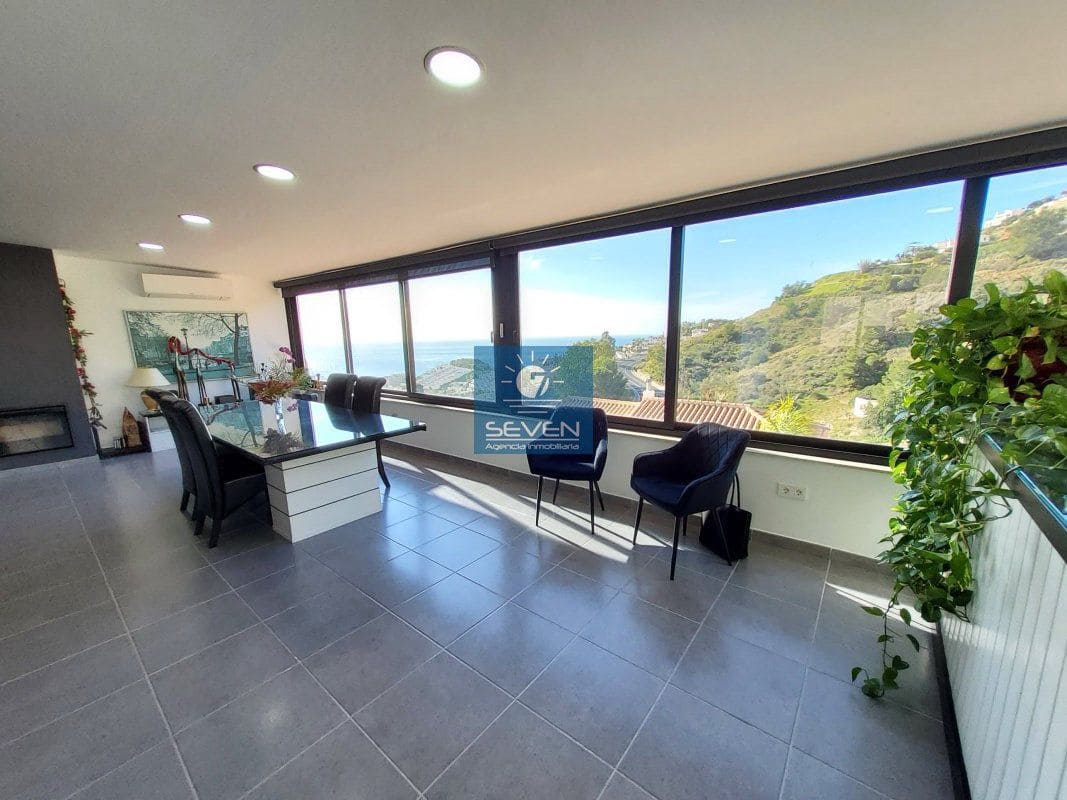 4 soveværelse Byhus til salg i Almunecar med garage - € 469.000 (Ref: 9794273)