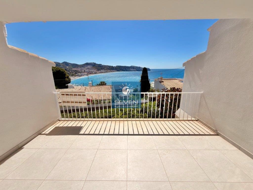 3 bedroom Townhouse for sale in La Herradura - € 370,000 (Ref: 9811410)