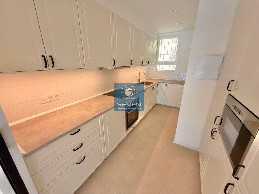 3 bedroom Townhouse for sale in La Herradura - € 370,000 (Ref: 9811410)