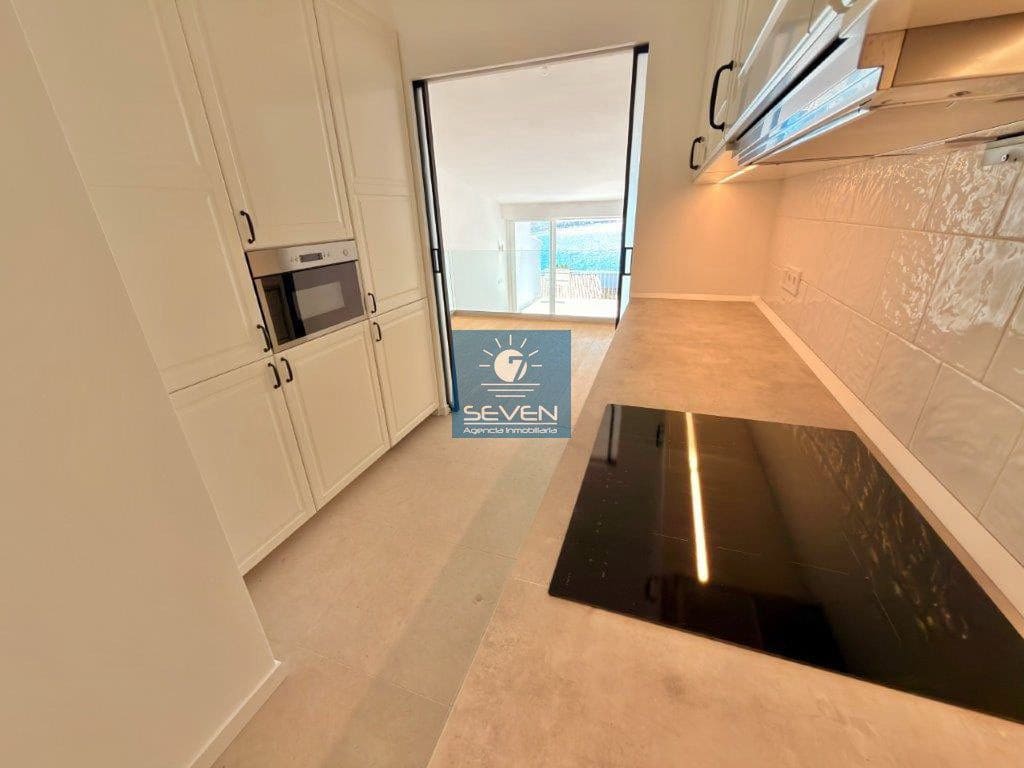 3 bedroom Townhouse for sale in La Herradura - € 370,000 (Ref: 9811410)