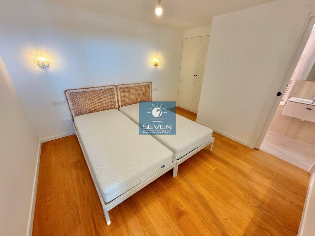 3 bedroom Townhouse for sale in La Herradura - € 370,000 (Ref: 9811410)
