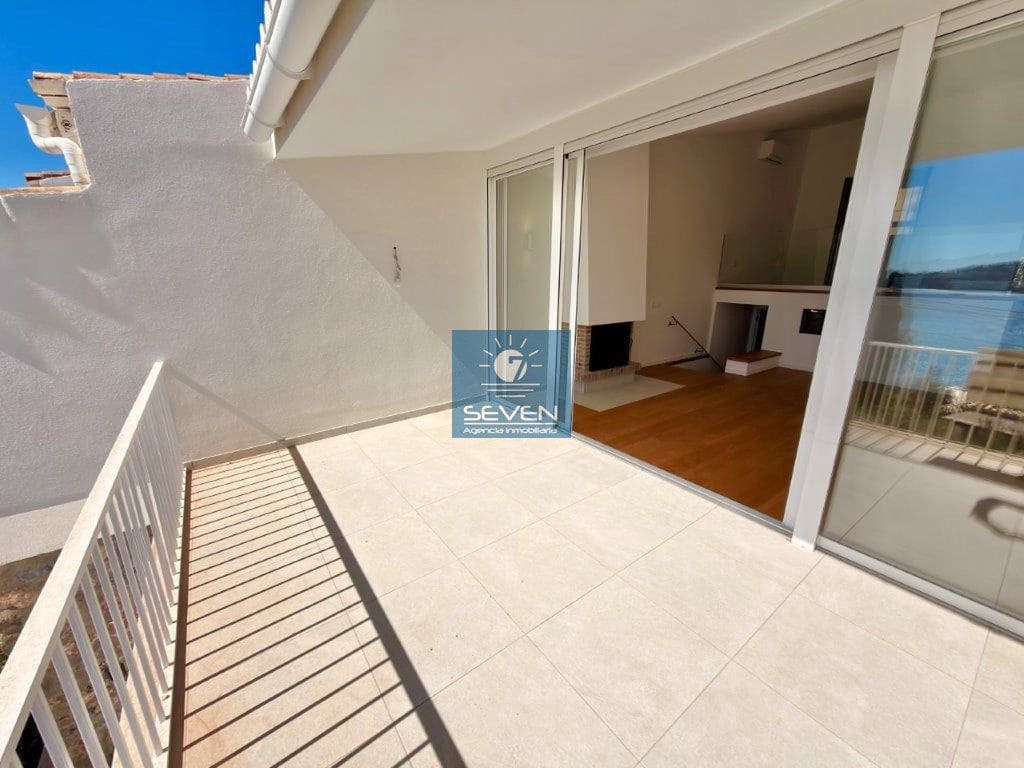 3 bedroom Townhouse for sale in La Herradura - € 370,000 (Ref: 9811410)