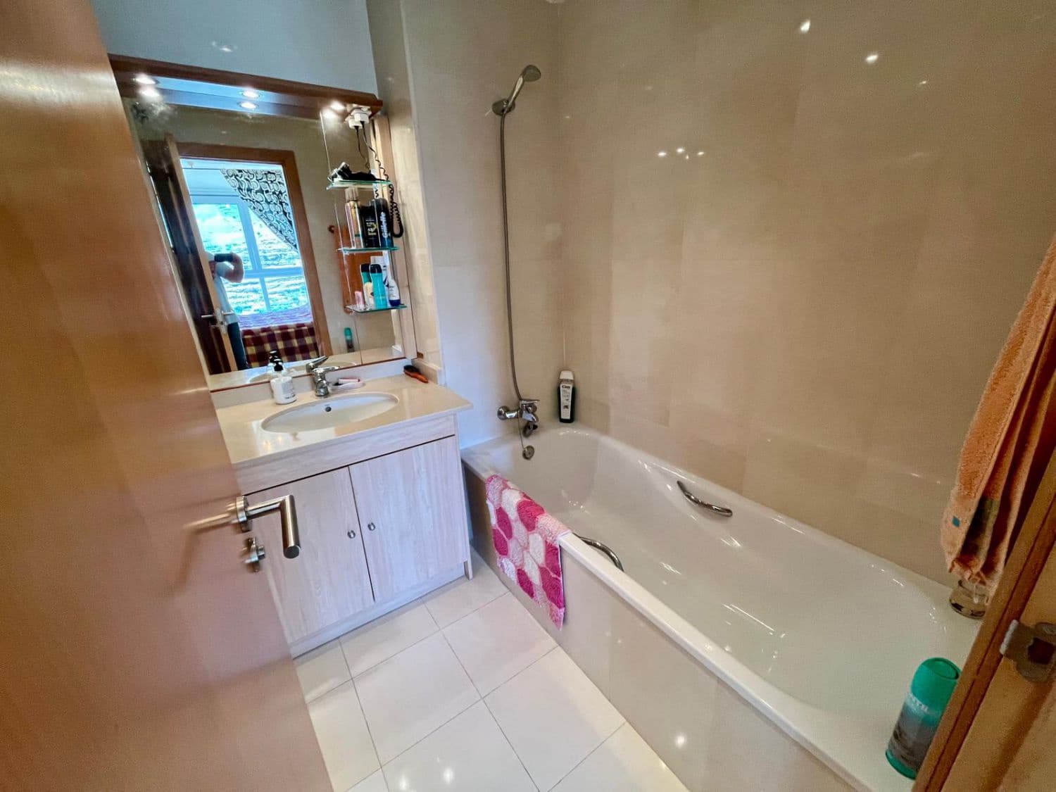 3 bedroom Townhouse for sale in Almunecar with pool - € 280,000 (Ref: 9836192)