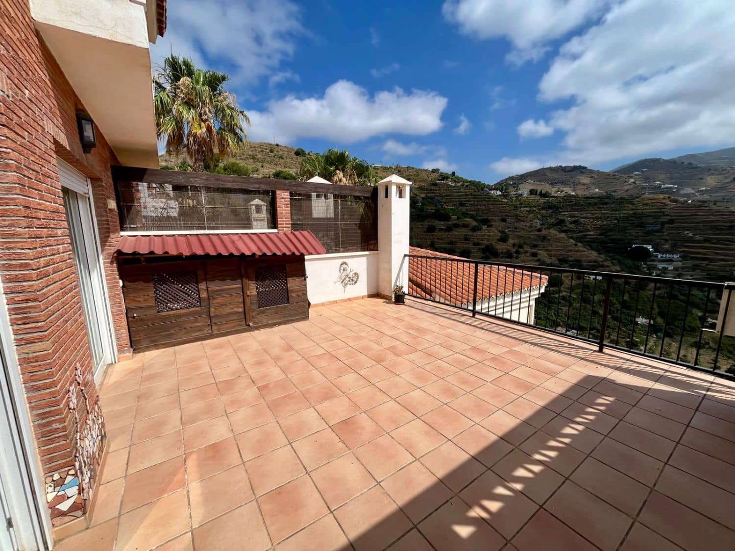 3 bedroom Townhouse for sale in Almunecar with pool - € 280,000 (Ref: 9836192)