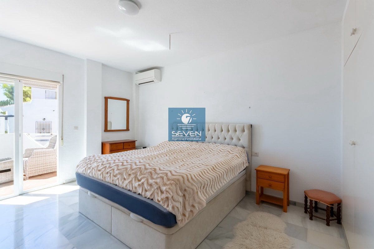 2 bedroom Villa for sale in Almunecar with pool garage - € 598,000 (Ref: 9850980)