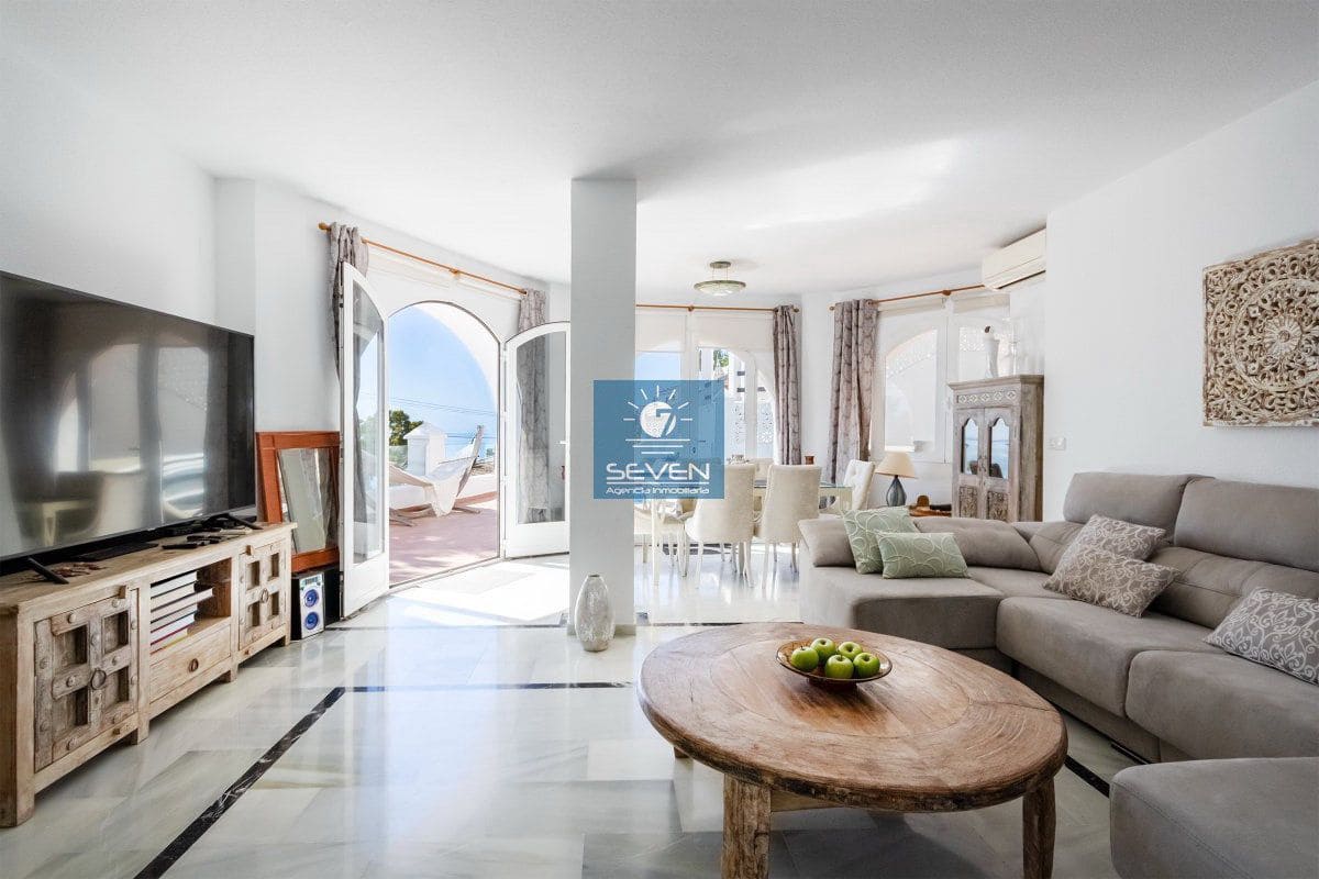 2 bedroom Villa for sale in Almunecar with pool garage - € 598,000 (Ref: 9850980)