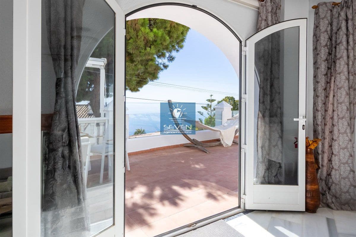 2 bedroom Villa for sale in Almunecar with pool garage - € 598,000 (Ref: 9850980)