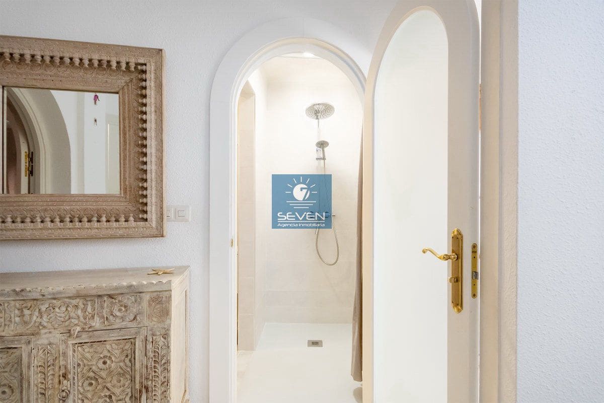 2 bedroom Villa for sale in Almunecar with pool garage - € 598,000 (Ref: 9850980)