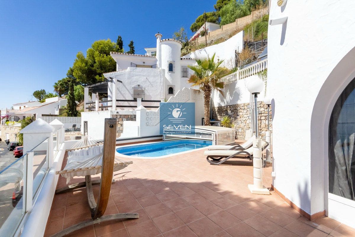 2 bedroom Villa for sale in Almunecar with pool garage - € 598,000 (Ref: 9850980)
