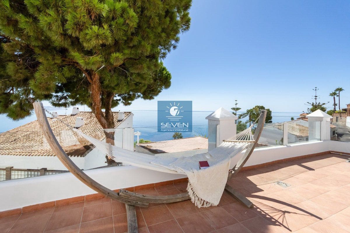 2 bedroom Villa for sale in Almunecar with pool garage - € 598,000 (Ref: 9850980)