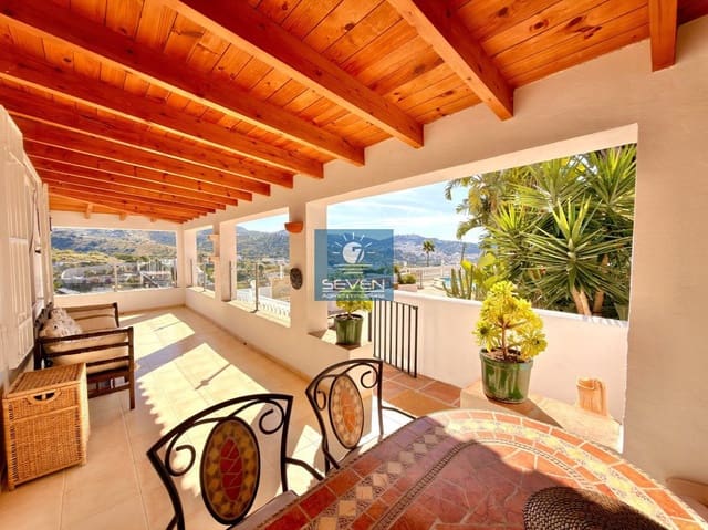 3 slaapkamer Villa te koop in La Herradura, Almuñécar met garage - € 850.000 (Ref: 9861702)