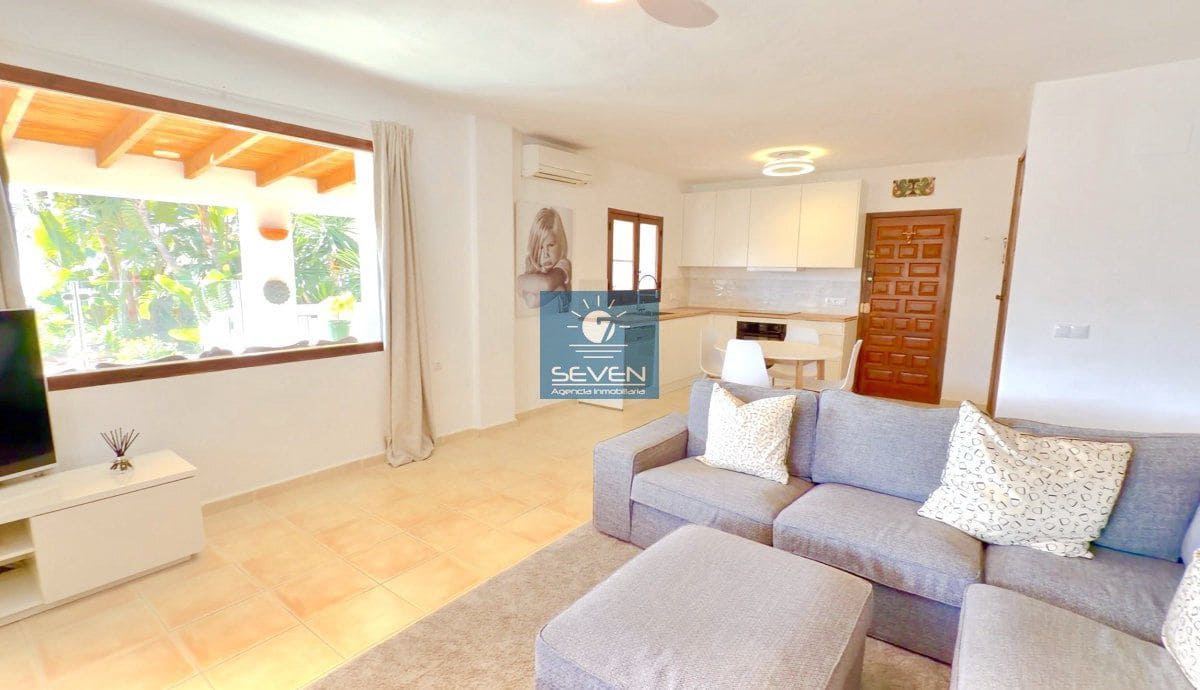 3 bedroom Villa for sale in La Herradura with garage - € 850,000 (Ref: 9861702)