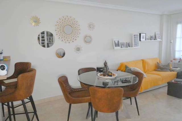 Appartement de 2 chambres à louer à Almuñécar avec piscine garage - 1 200 € (Ref: 9884326)