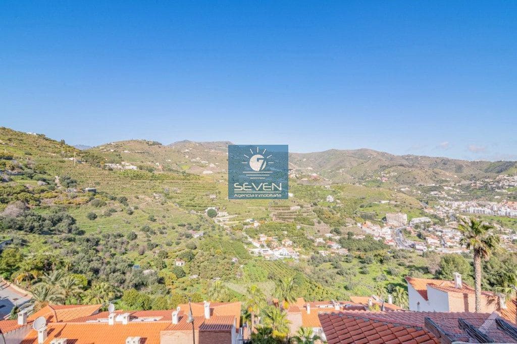 4 makuuhuone Omakotitalo myytävänä paikassa Almunecar mukana 
autotalli - 329 000 € (Ref: 9884327)