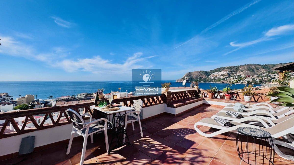 4 soveværelse Byhus til salg i La Herradura med garage - € 699.000 (Ref: 9889998)