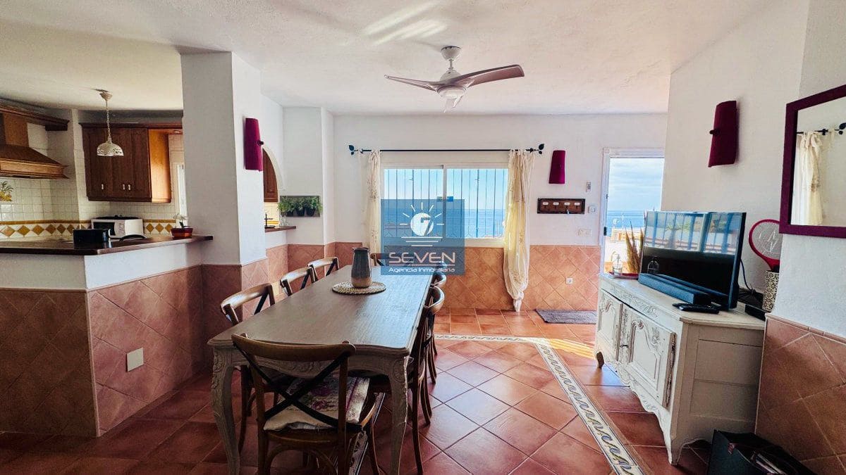 4 soveværelse Byhus til salg i La Herradura med garage - € 699.000 (Ref: 9889998)
