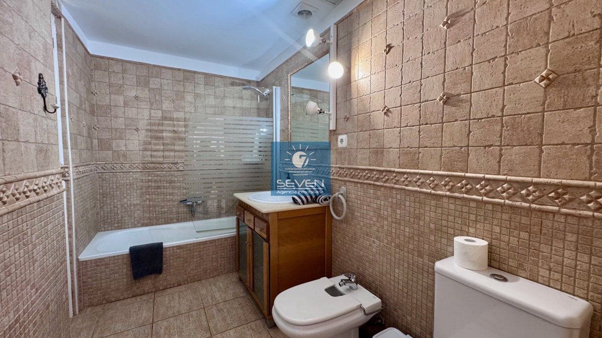 4 soveværelse Byhus til salg i La Herradura med garage - € 699.000 (Ref: 9889998)