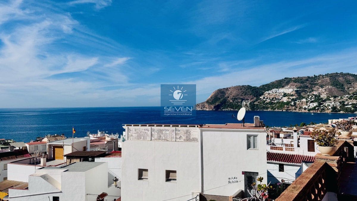 4 soveværelse Byhus til salg i La Herradura med garage - € 699.000 (Ref: 9889998)