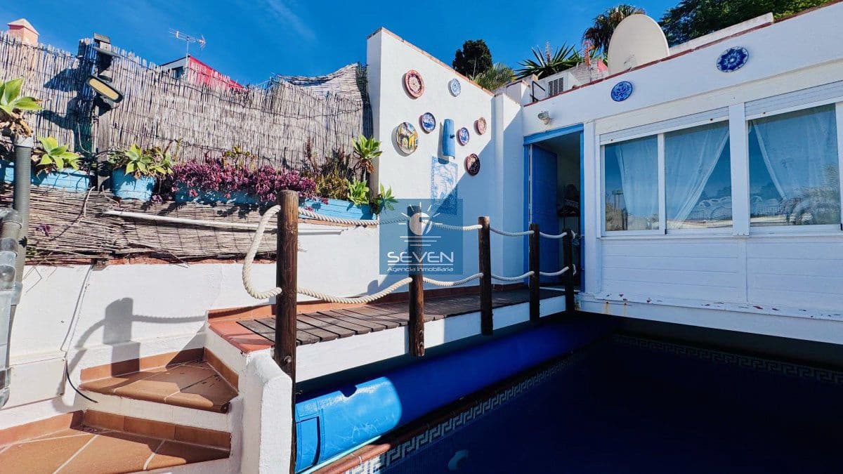 4 soveværelse Byhus til salg i La Herradura med garage - € 699.000 (Ref: 9889998)