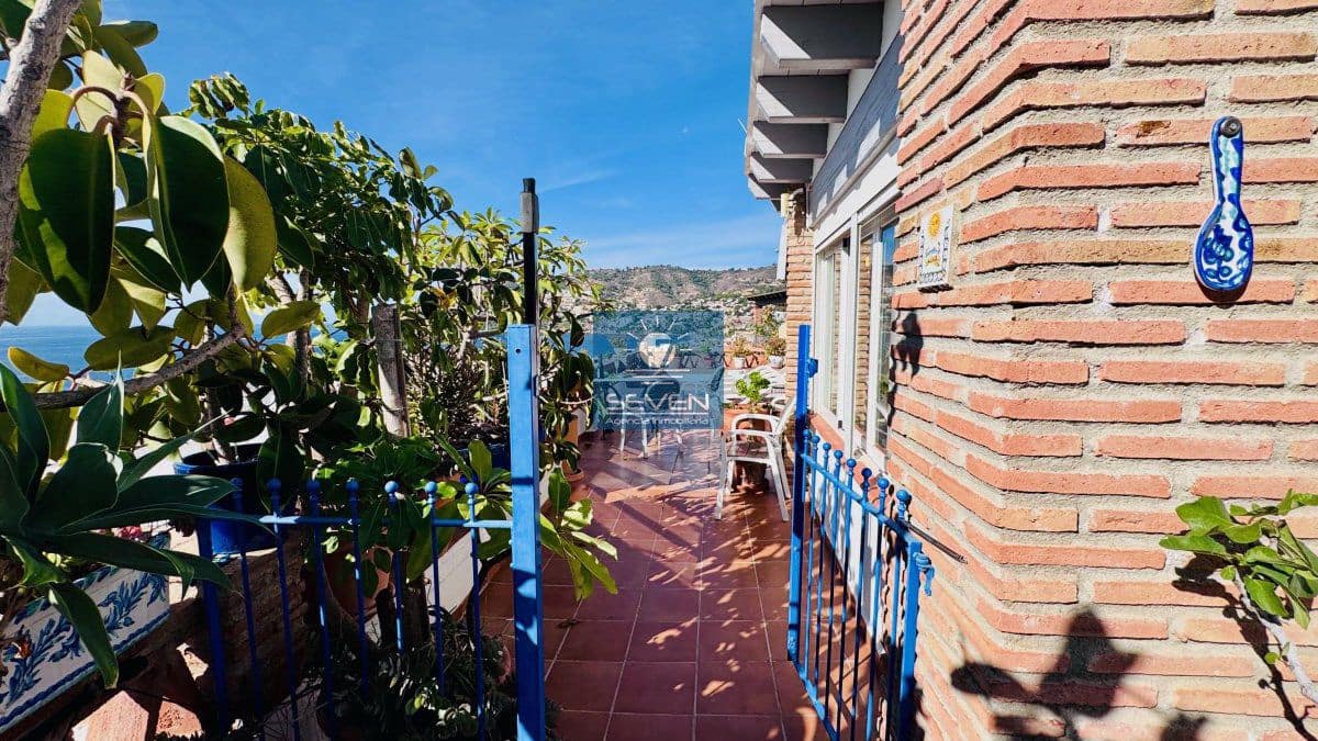 4 soveværelse Byhus til salg i La Herradura med garage - € 699.000 (Ref: 9889998)
