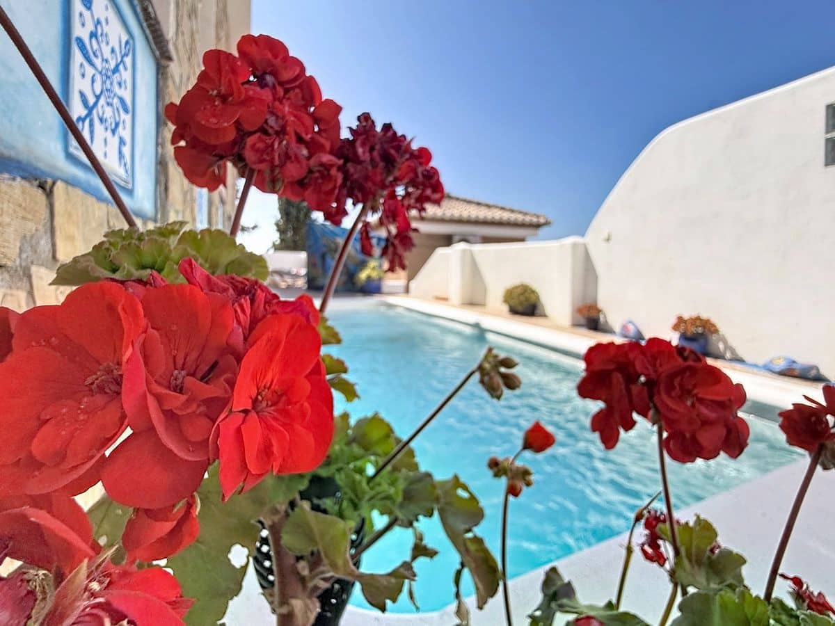 4 bedroom Villa for sale in Cotobro with pool garage - € 749,000 (Ref: 9941964)
