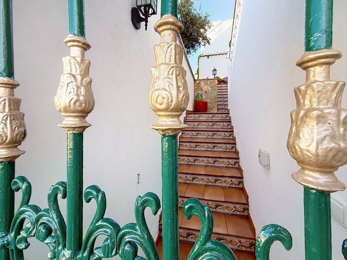 4 bedroom Villa for sale in Cotobro with pool garage - € 749,000 (Ref: 9941964)