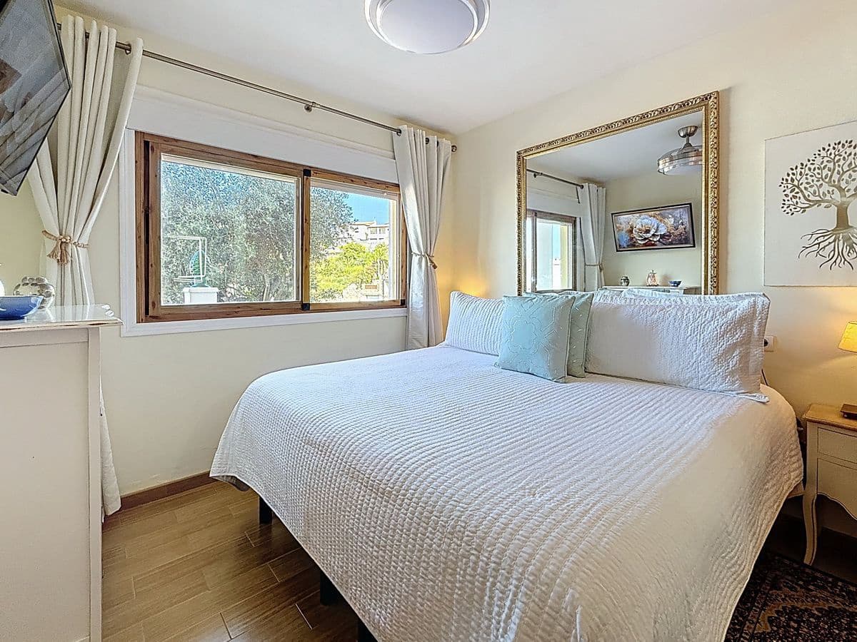 4 bedroom Villa for sale in Cotobro with pool garage - € 749,000 (Ref: 9941964)
