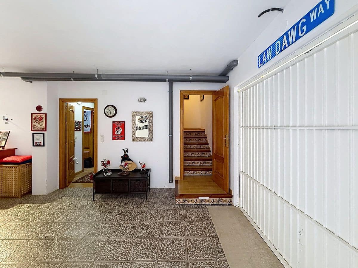 4 bedroom Villa for sale in Cotobro with pool garage - € 749,000 (Ref: 9941964)