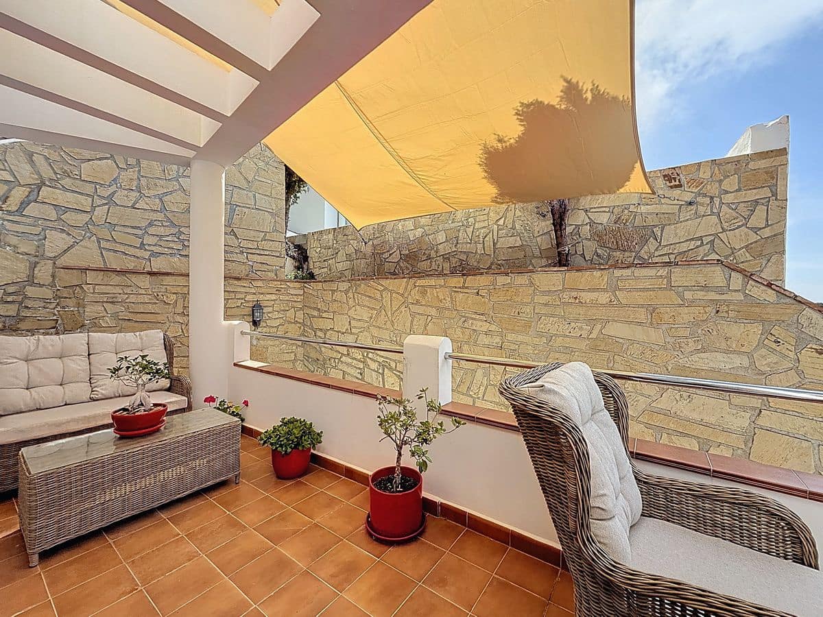 4 bedroom Villa for sale in Cotobro with pool garage - € 749,000 (Ref: 9941964)