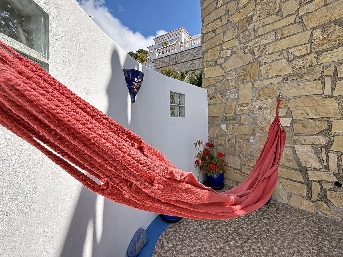 4 bedroom Villa for sale in Cotobro with pool garage - € 749,000 (Ref: 9941964)