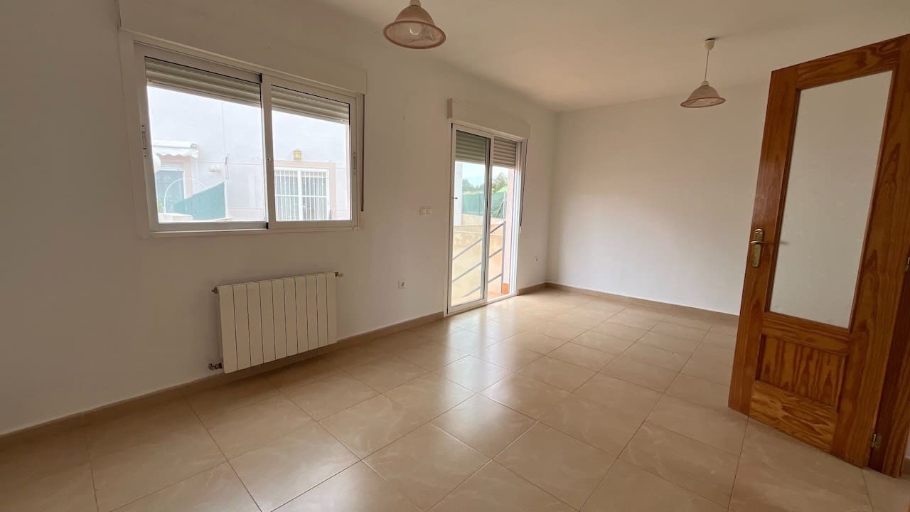 2 soverom Kjedet enebolig til salgs i Polop med svømmebasseng garasje - € 223 000 (Ref: 9241037)